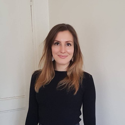 Cécillia Devigne, psycho-praticienne à Rodez, en séance d'écoute bienveillante